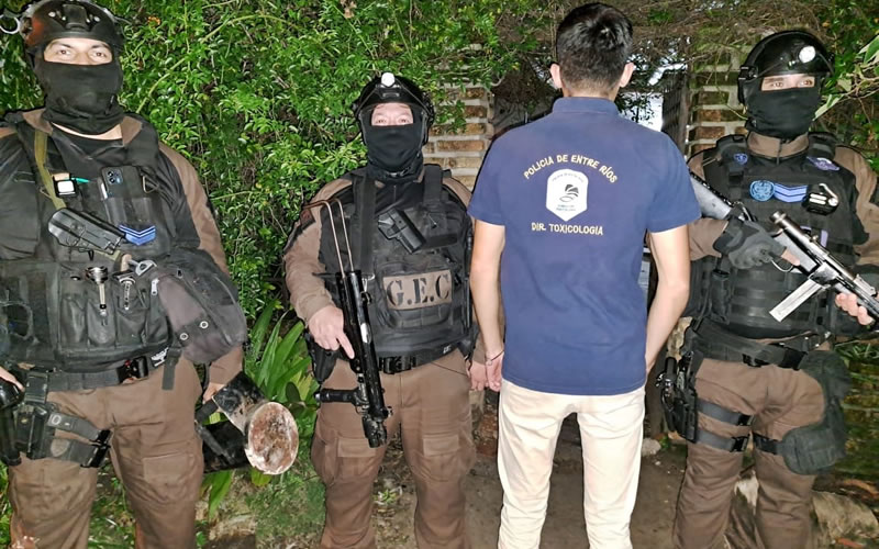 Detienen a una mujer tras allanamiento por narcomenudeo