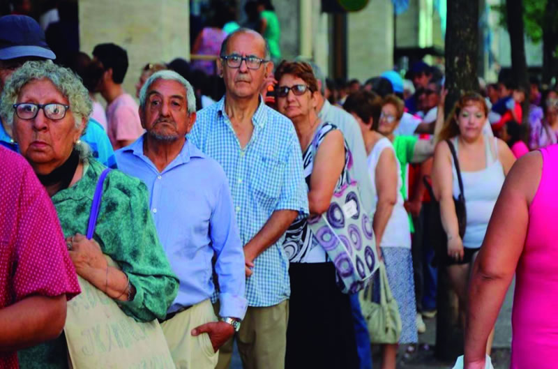 El gobierno confirmó el bono y ningún jubilado nacional cobrará menos de $261.000