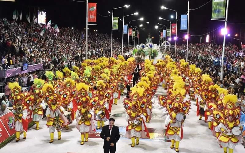 Se evalúan límites mínimos y máximos de integrantes para el Carnaval 2025