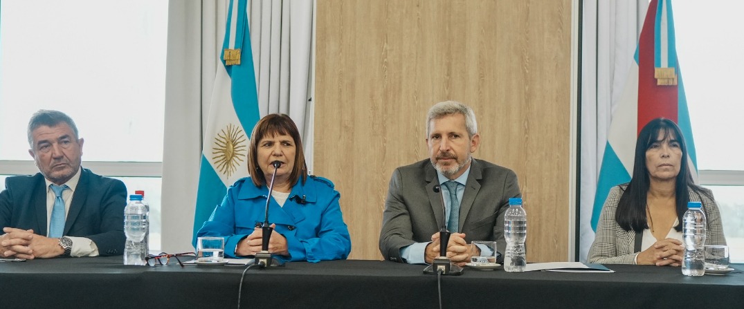 La Ministra Bullrich estuvo en Entre Ríos y junto al gobenador iniciaron la capacitación de las fuerzas de seguridad en la lucha contra el narcotráfico