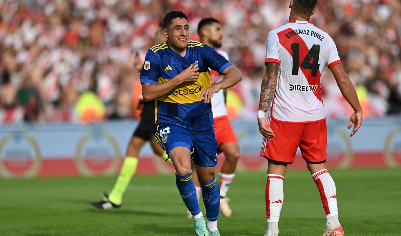 Boca le ganó 3-2 a River en Córdoba y avanzó a las semifinales