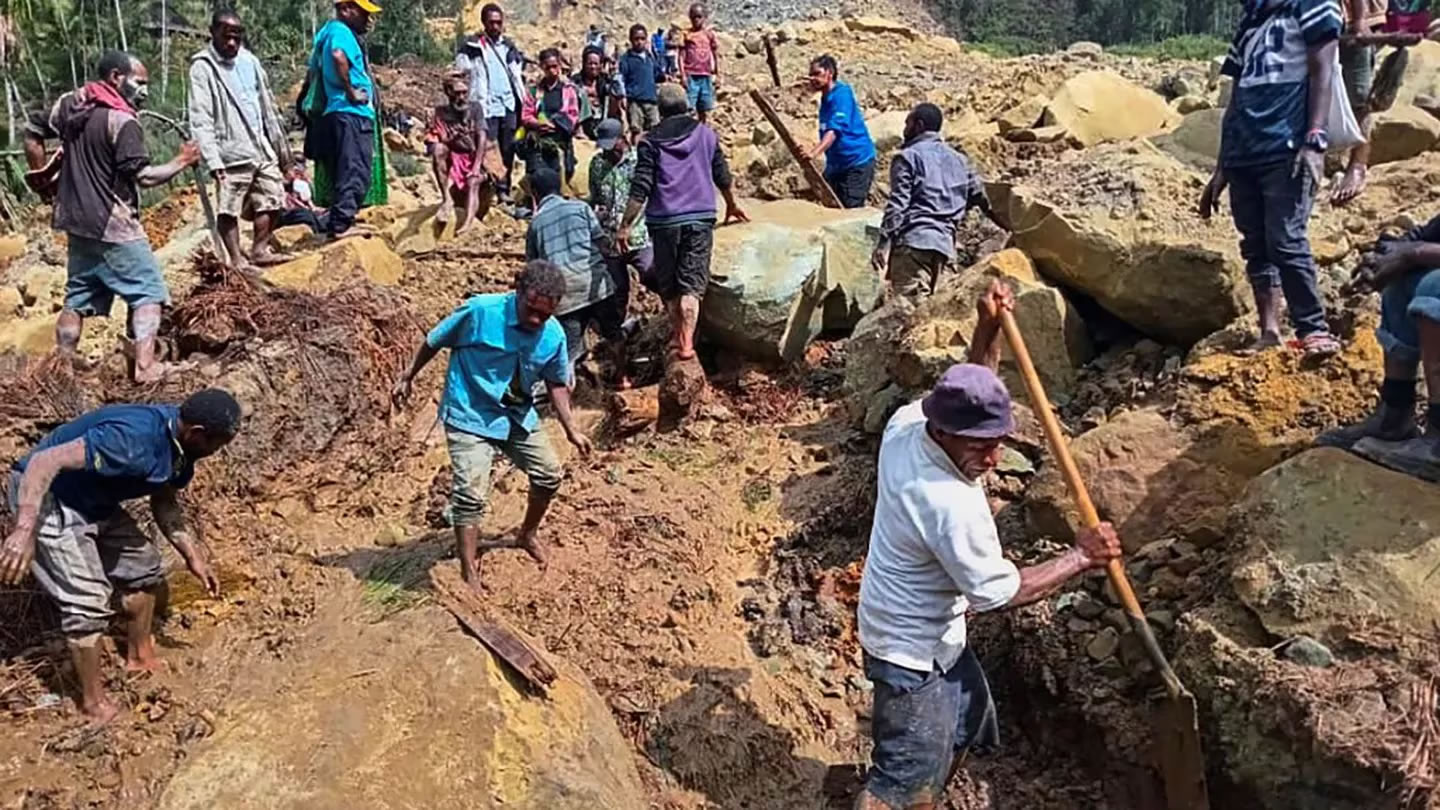 Una avalancha sepultó una aldea de Papúa Nueva Guinea y la ONU estima que hay más de 670 muertos