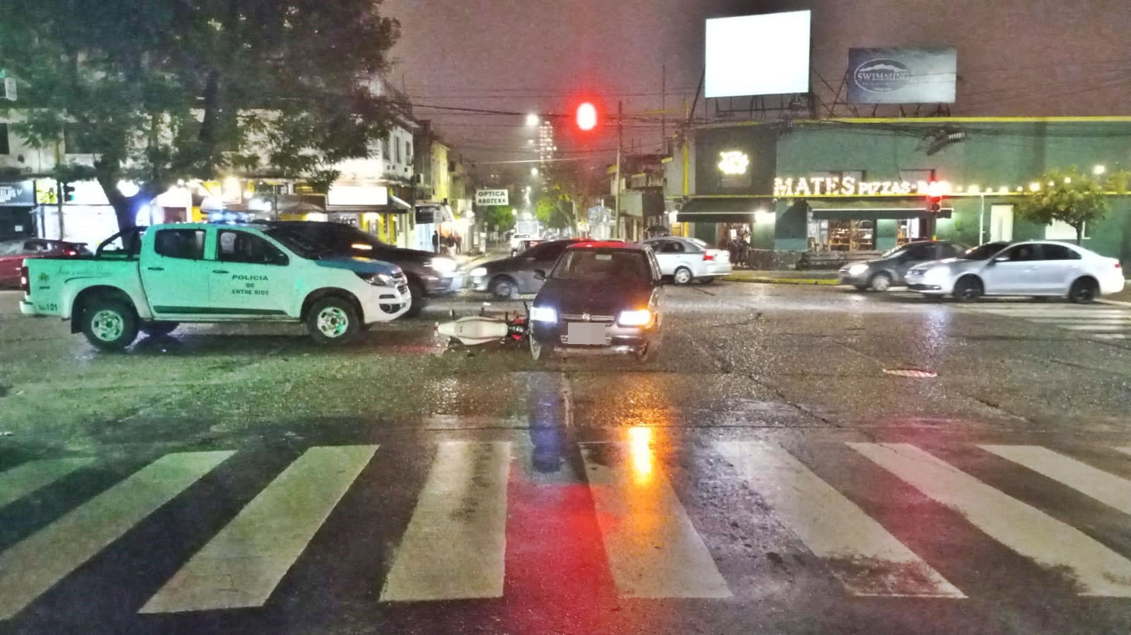 Maniobra prohibida provocó un accidente en Av. San Lorenzo