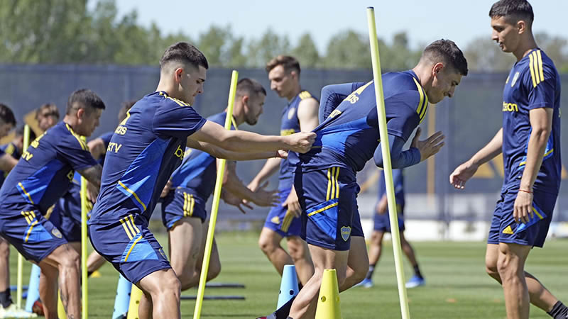 Con dos entrerrianos, Boca probó el equipo para recibir a Talleres de Córdoba
