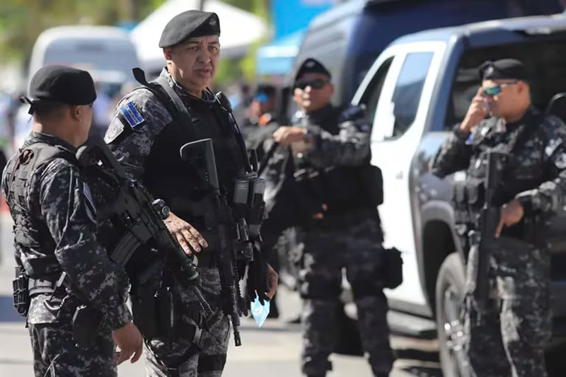 Bukele recrudece su control militar en El Salvador: Ordenó el cerco policial de cinco localidades para combatir pandilleros