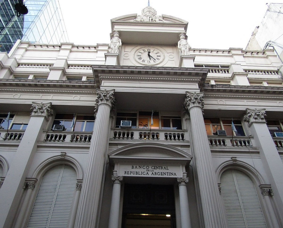 El Banco Central volvió a bajar la tasa de interés y llega a 40% anual