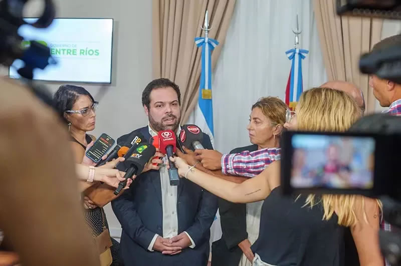 Provincia y gremios docentes rubricaron el acuerdo paritario