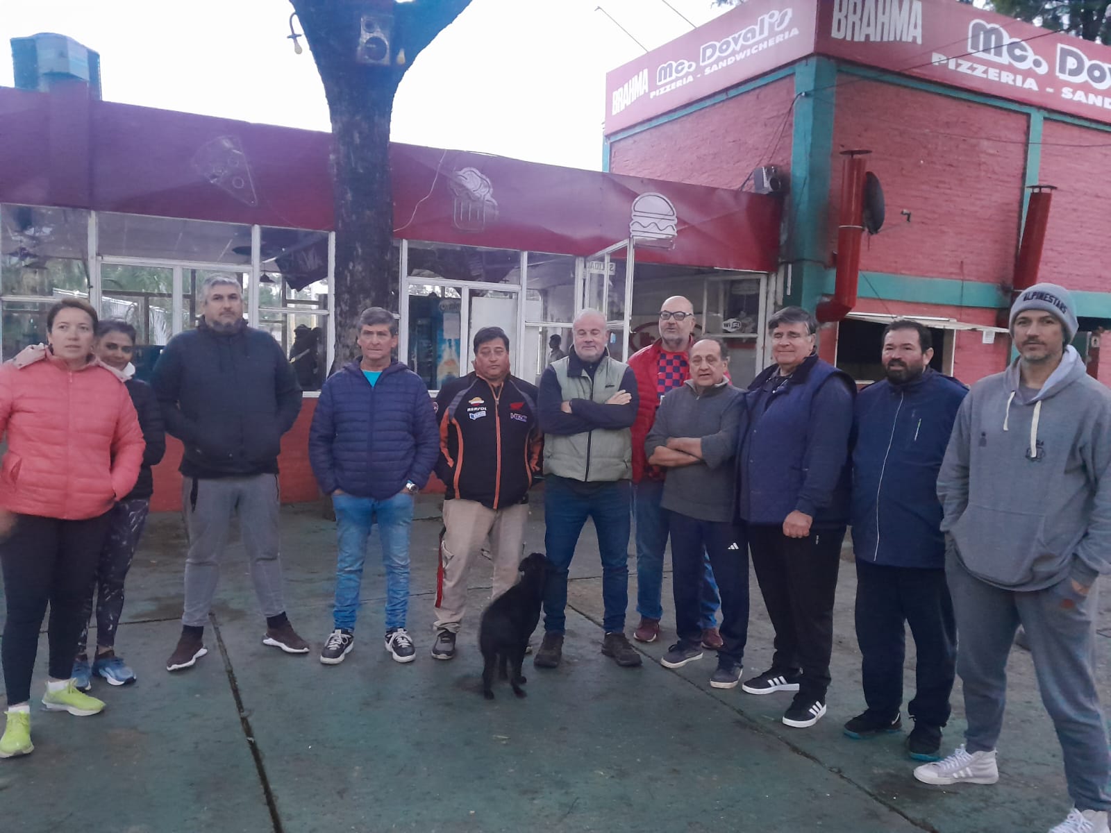 Comerciantes de la costanera se reunieron solicitando respuesta de los responsables de CTM ante la inminente creciente del río