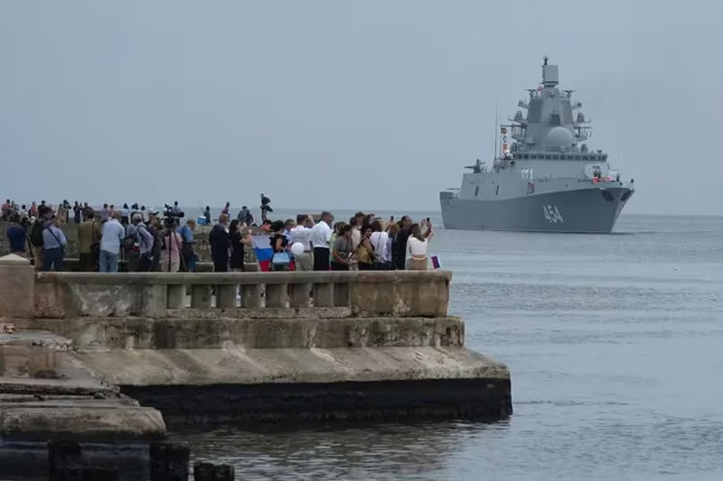 Estados Unidos monitorea la flota rusa en Cuba