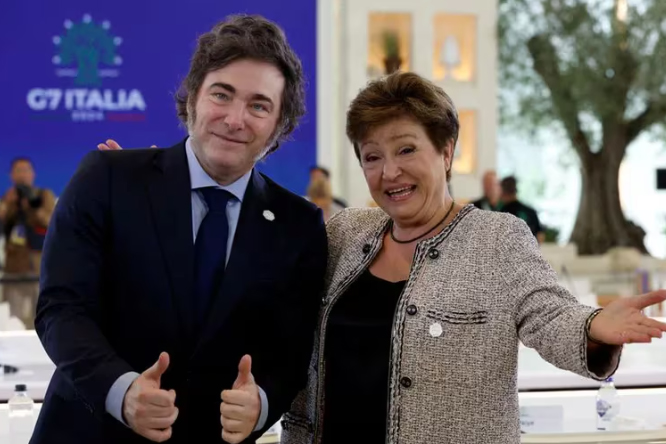 Dólar, tasa de interés, cepo y competencia de monedas: Las pistas que dio el FMI sobre la economía que viene