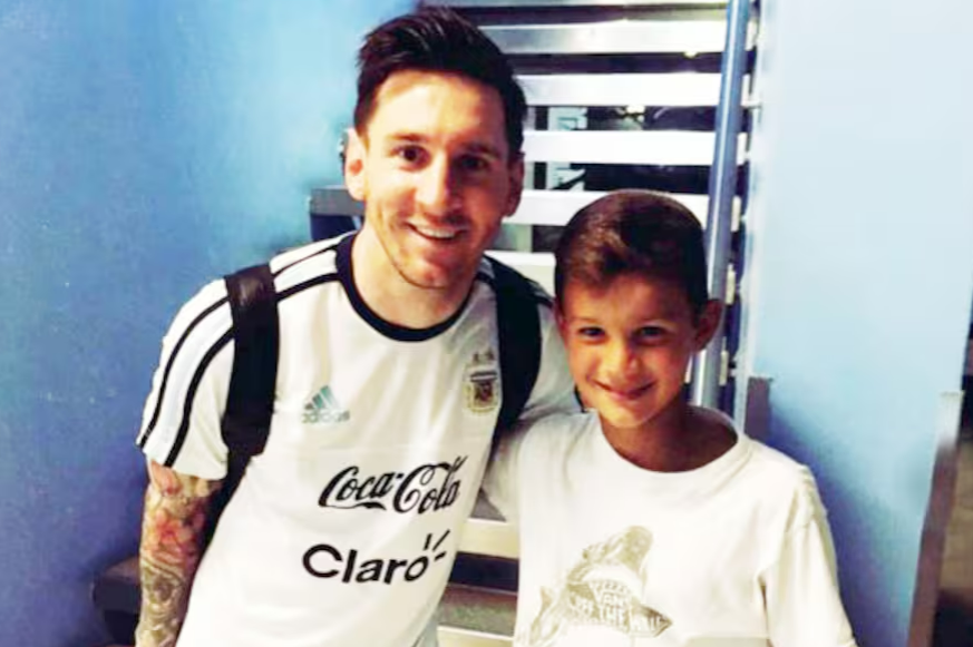 Valentín Carboni, aquel niño que se sacó una foto con Messi y ahora será su compañero en la Copa América