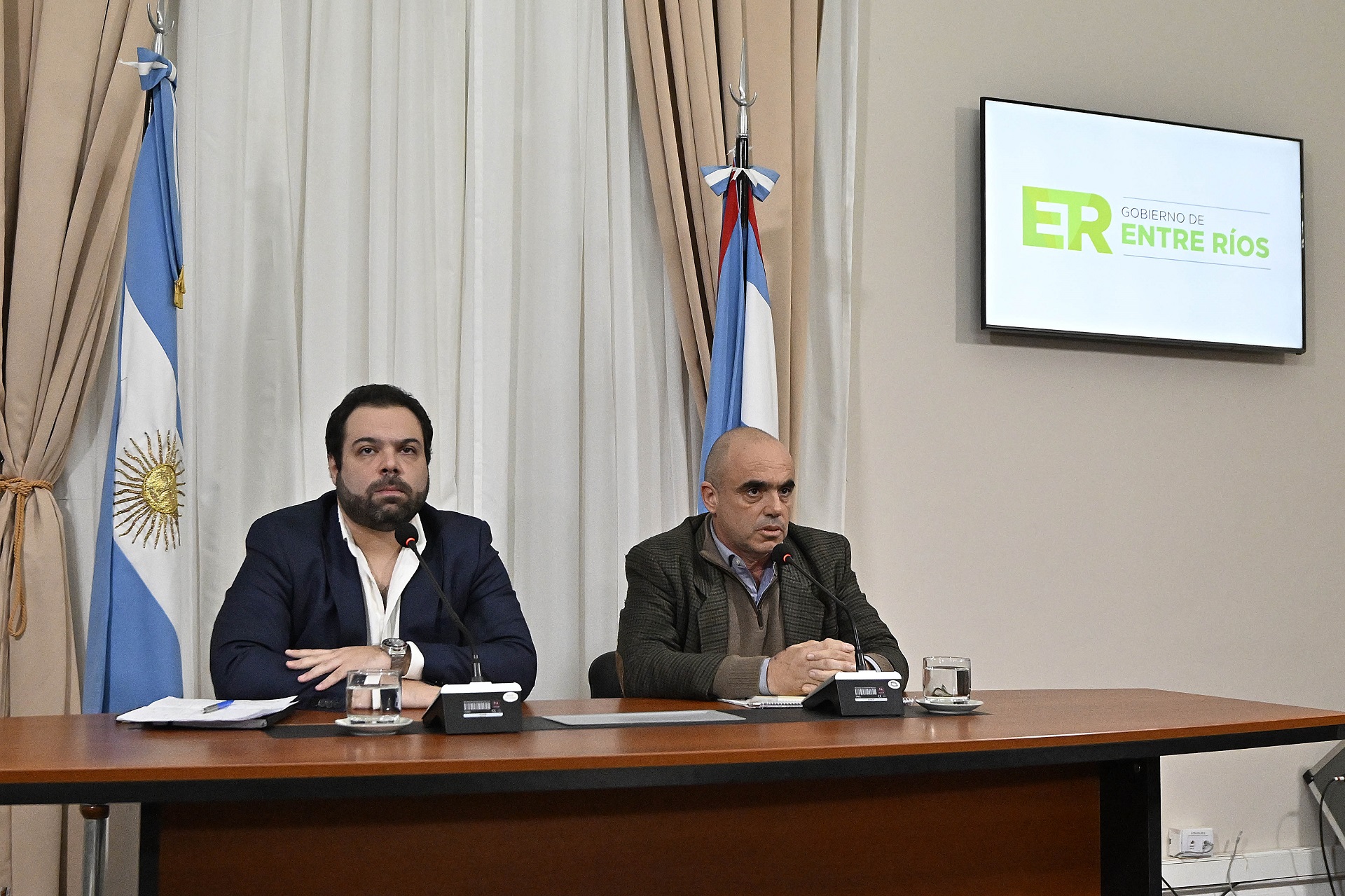 El gobierno anunció medidas para salvar la Caja de Jubilaciones del Estado