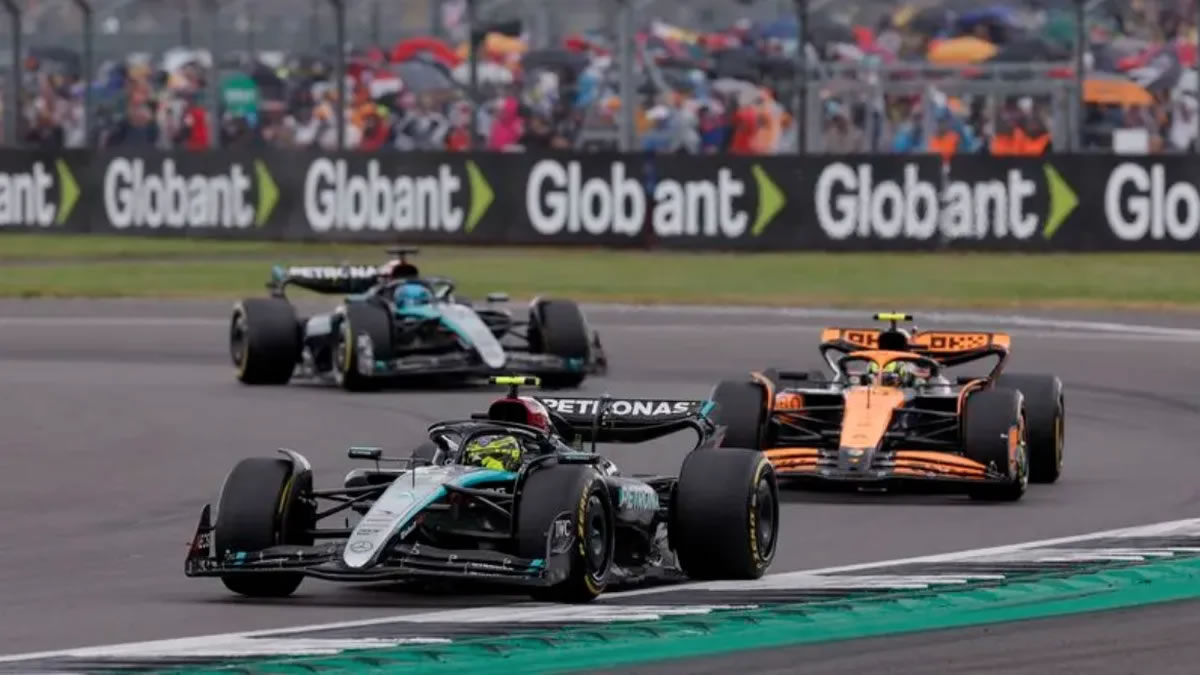 Hamilton volvió a ganar una carrera de F1 después de casi tres años