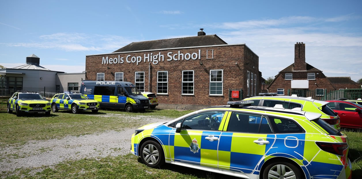 Un joven apuñala a varios chicos en una guardería en Inglaterra: Hay al menos dos muertos y otros seis muy graves