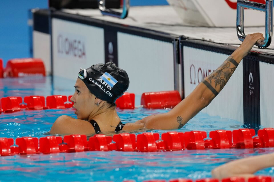 Macarena Ceballos hizo historia en los Juegos Olímpicos, pero no pudo pasar a la final de 100 metros pecho