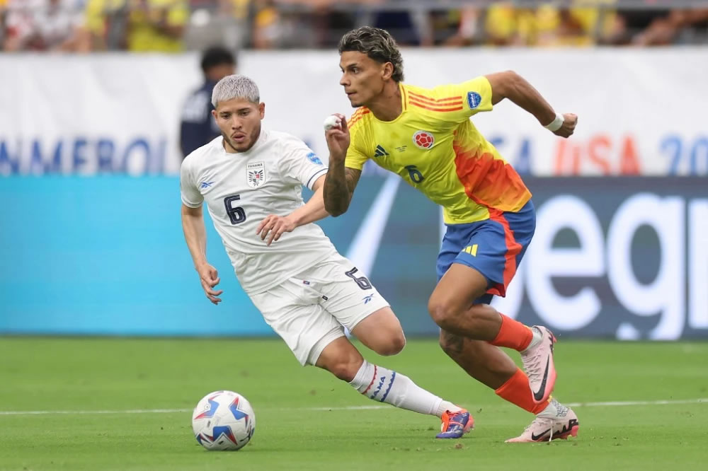 Colombia venció 5 a 0 a Panamá para asegurar su pase a Semifinales