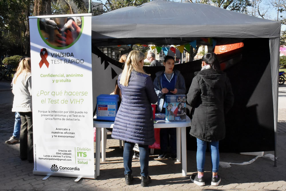 Día Mundial contra la Hepatitis: Jornada de prevención y concientización en plaza 25 de Mayo