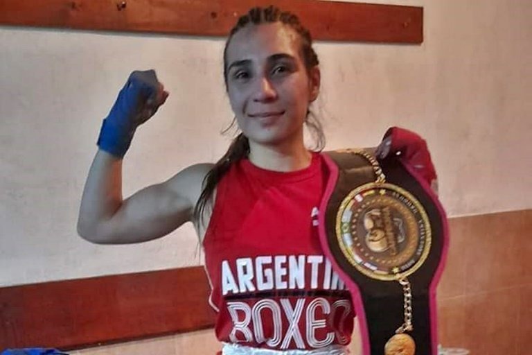 Joven boxeadora local se quedó con el Título Internacional Dos Orillas