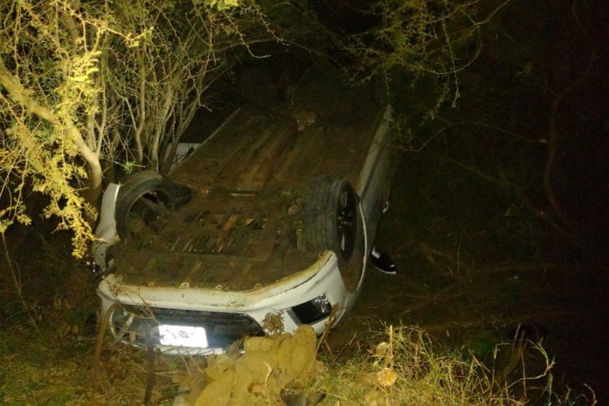 Intentó esquivar un animal en Ruta 14 y terminó volcando