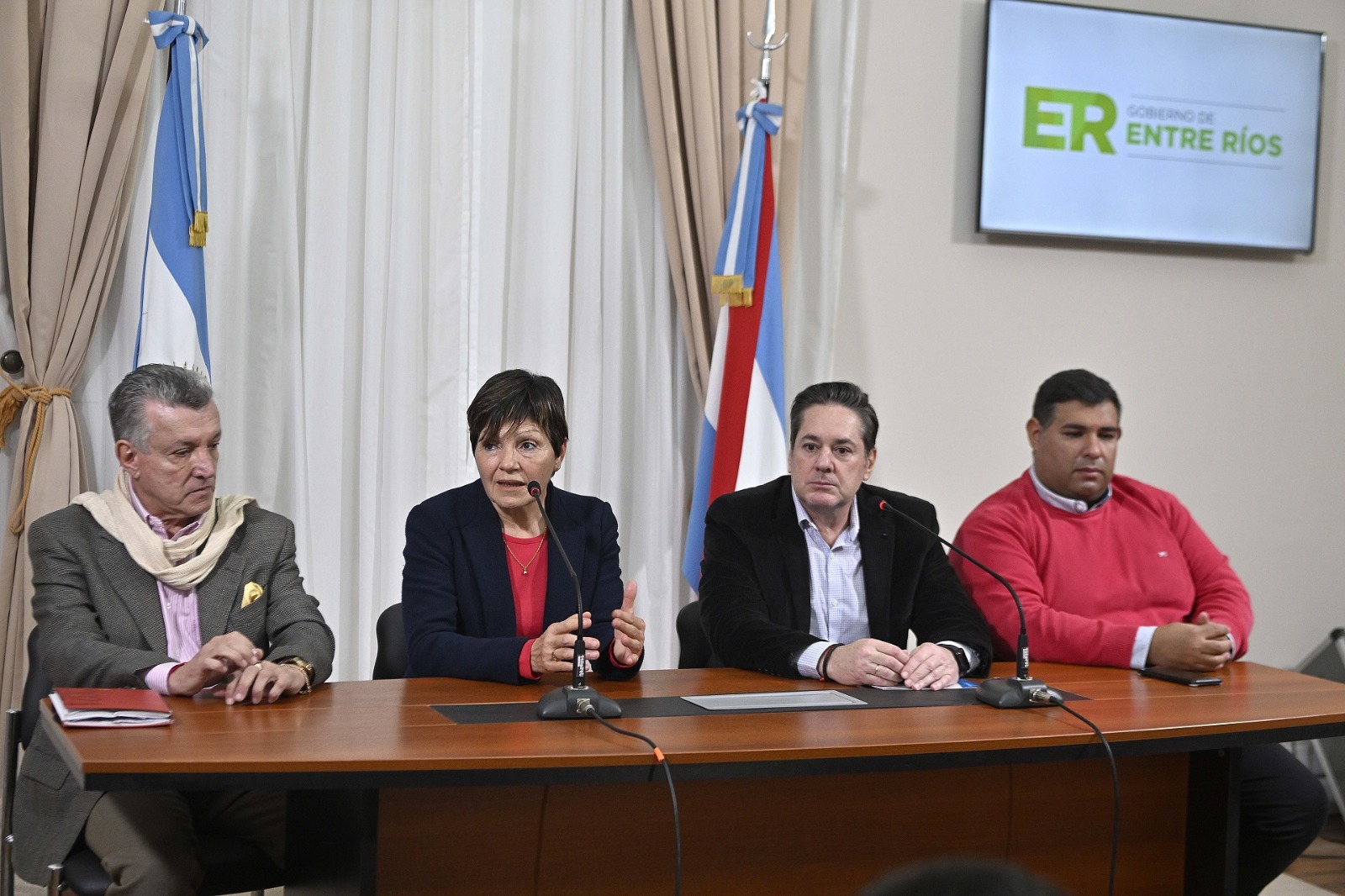 Desde el gobierno provincial recuerdan a usuarios de luz y gas a registrarse para no perder los subsidios