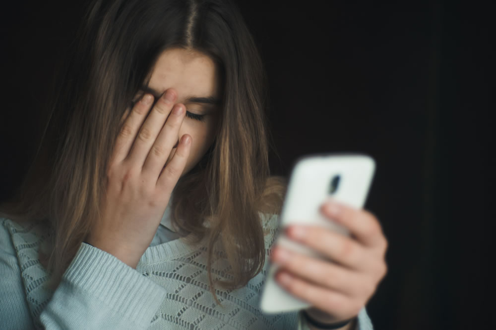 Mujeres denuncian que sus rostros, sacados de sus redes sociales, fueron usados para editar y difundir material pornográfico