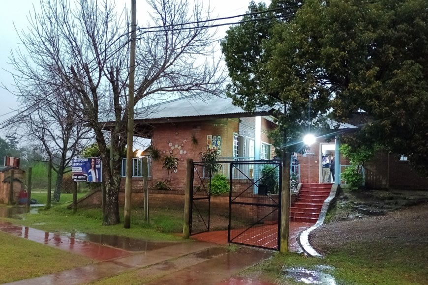 Delincuentes ingresaron a la escuela secundaria “Renacer” y robaron varios elementos