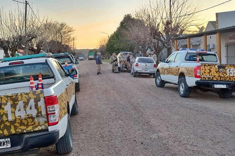 Múltiples allanamientos en Los Charrúas por Abigeato: Secuestran más de 100 kg. de carne y armas de fuego