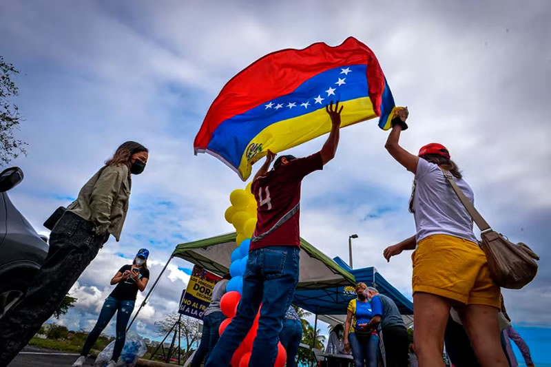 Qué países de América Latina acogen más migrantes venezolanos