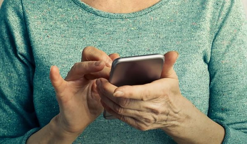 Taller “Descubriendo tu celular para la tercera edad”