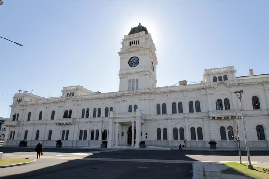Confirman el cronograma de pagos para estatales: El detalle de las fechas