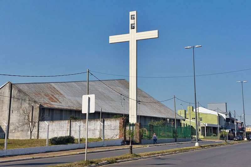Se organiza una misa para la finalización de la colocación de la cruz de la Parroquia «Nuestra Señora del Valle»