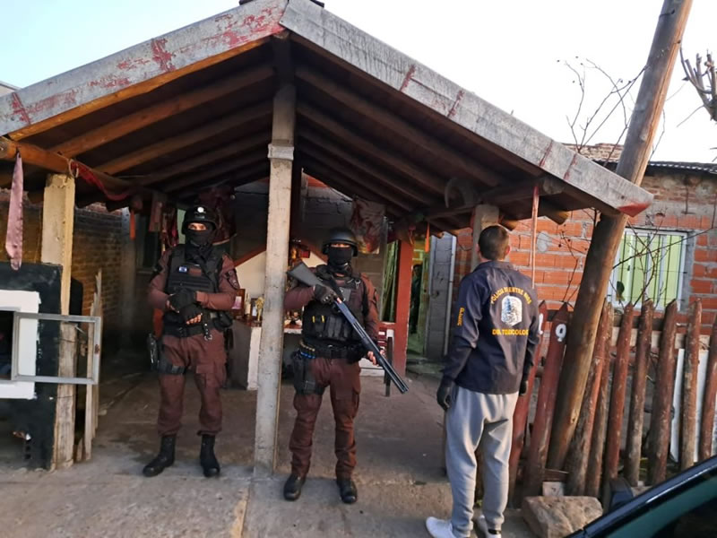 Comercializaban cocaína desde una vivienda con niños jugando alrededor