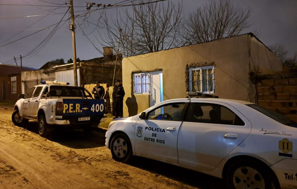 Mujer detenida en allanamiento: Habría amenazado con un arma de fuego a otra femenina por un problema de “vieja data”