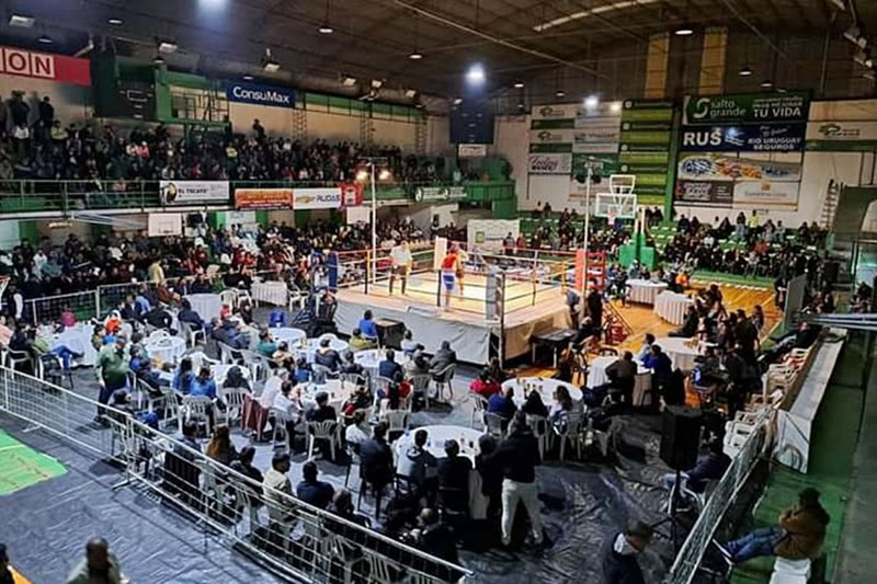 Otra excelente velada de boxeo en el Club Estudiantes