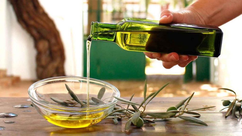 ANMAT prohibió la venta y el consumo de dos aceites de oliva
