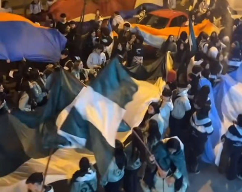 Se realizó la primera Fiesta de los Estudiantes en el Ferro con gran número de concurrentes
