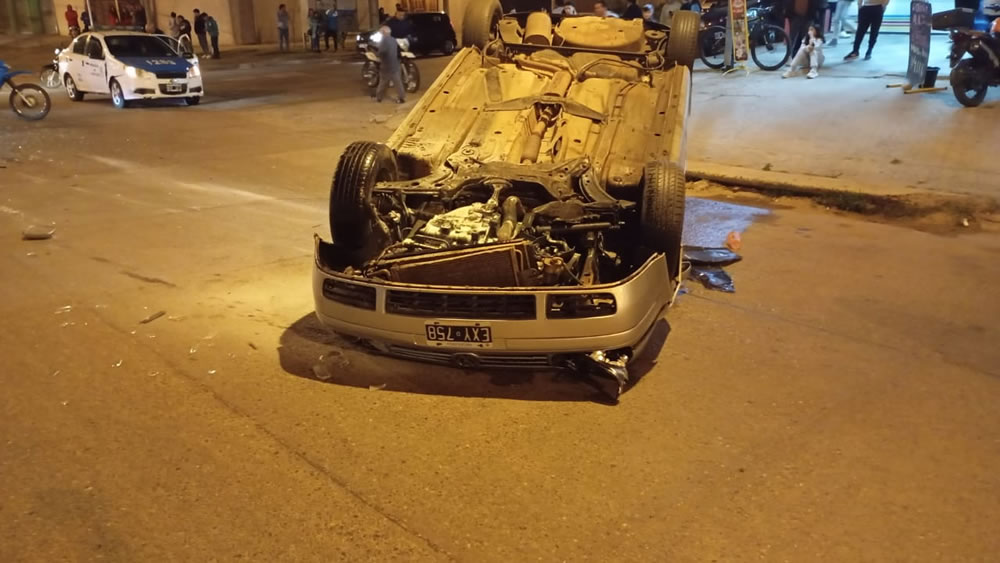 Un vehículo volcó y su conductor debió ser derivado al Masvernat