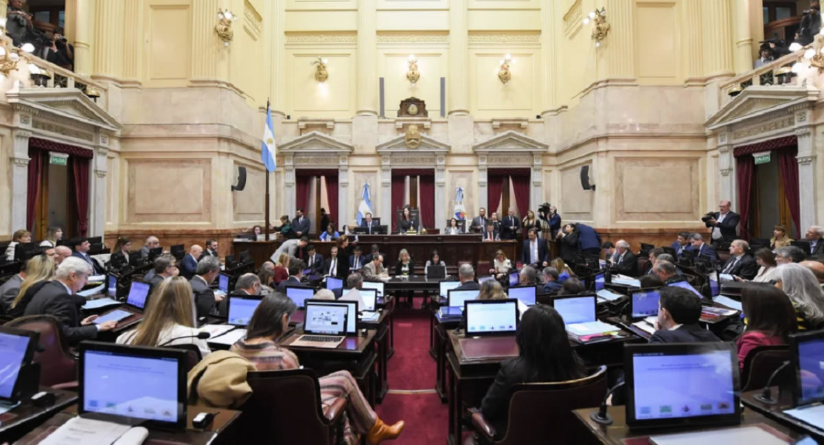 El Senado aprobó la nueva fórmula de movilidad jubilatoria y el gobierno amenaza con vetarla