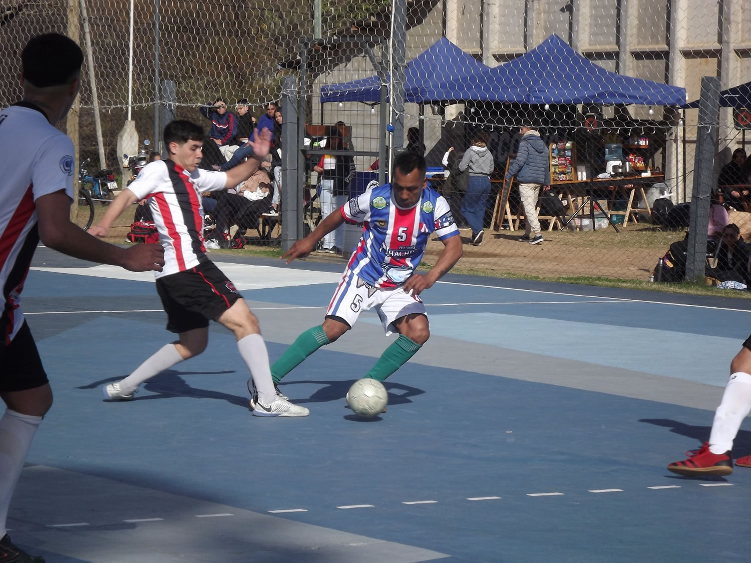 Futsal: La C20 tiene los finalistas, en mujeres arrancaron las semis y en varones se conocieron los semifinalistas