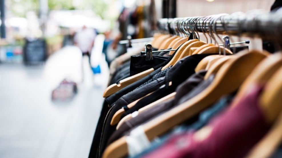 Un informe explica por qué la ropa argentina está entre la más cara del mundo