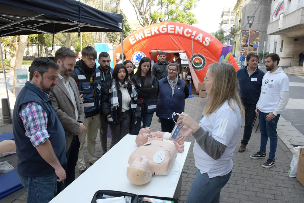 “15´ para cuidar tu salud”: Se realizaron chequeos gratuitos abiertos a la comunidad