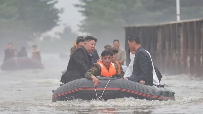 Kim Jong-un culpó a 30 funcionarios por la muerte de 4.000 personas en las inundaciones y ordenó que los ejecuten