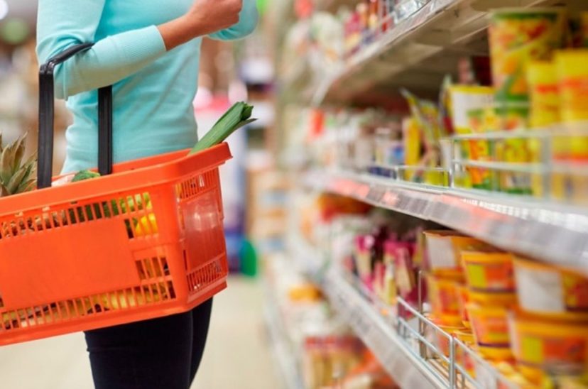 Los impuestos representan hasta el 49% del precio de un producto de primera necesidad