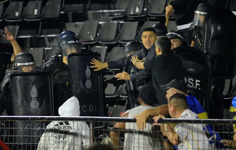 «Vi lo que estaba pasando y me salió bajar», dijo Riquelme de los incidentes en Rosario