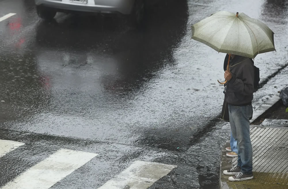 Concordia cierra la semana con lluvias y un leve descenso de temperatura