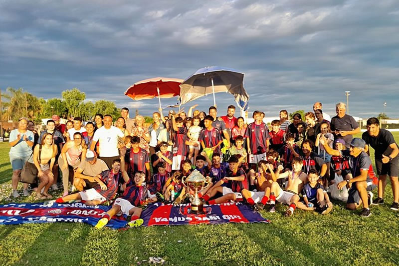 San Lorenzo de Villa Adela se coronó Campeón Provincial de Fútbol Sub 13