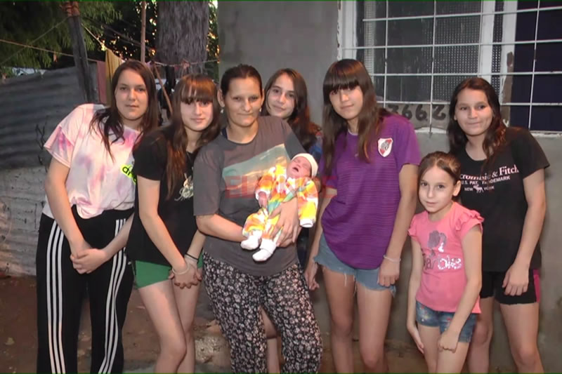 Familia de Paraná tuvo su séptima hija y busca que Javier Milei sea el padrino