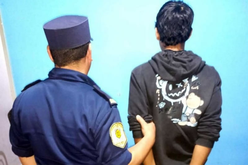 Fue a denunciar que perdió su DNI y resultó que tenía pedido de captura