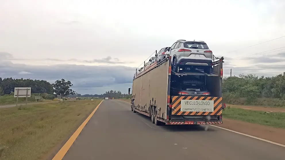 Fin del Impuesto PAÍS: Dos automotrices anunciaron que bajarán el precio de sus autos desde el lunes