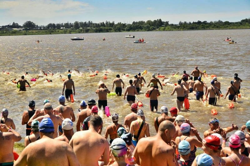 Gran participación de concordienses en el Aguas Abiertas de Federación